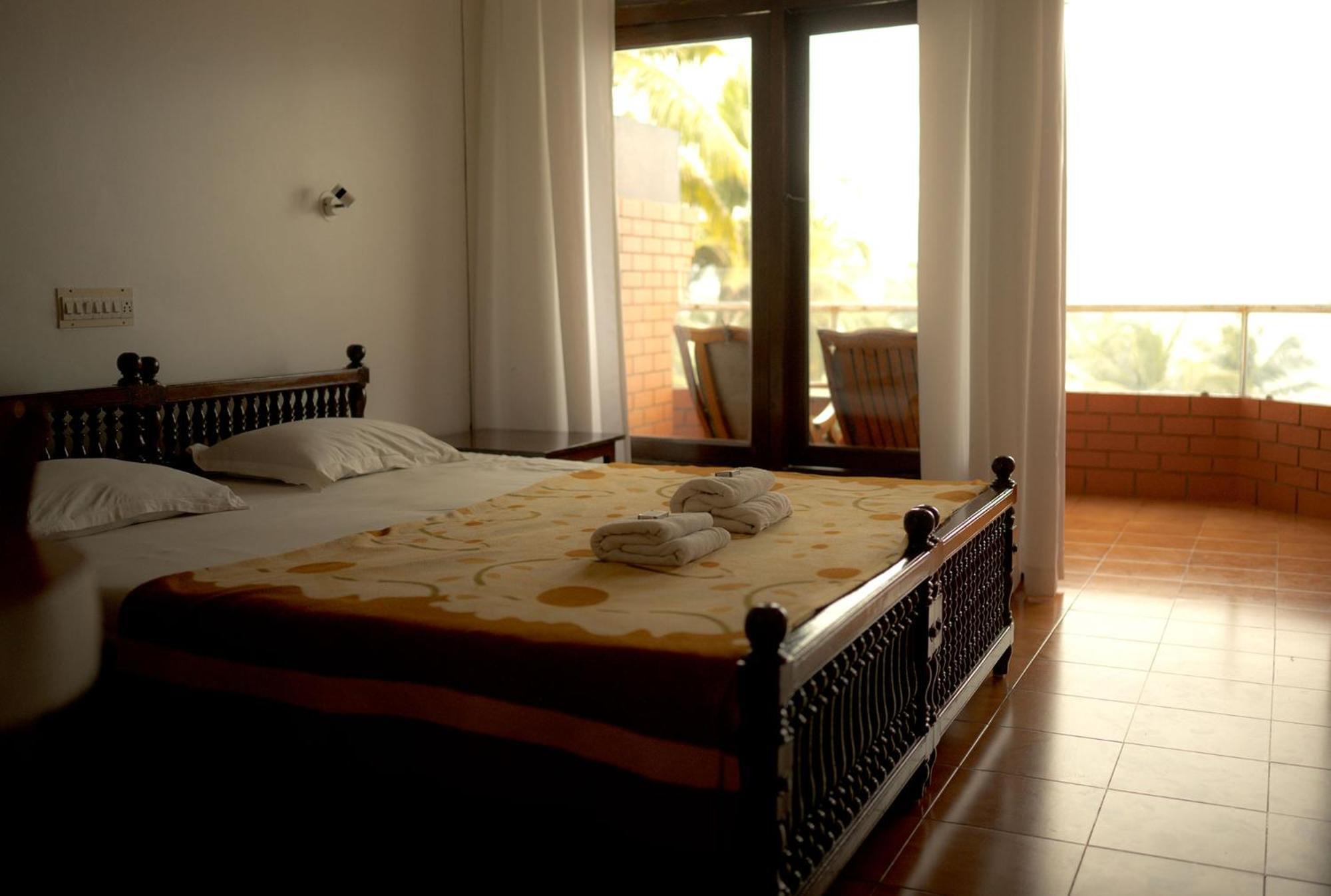 Vijaya Varma Beach Resort Kovalam Exterior foto