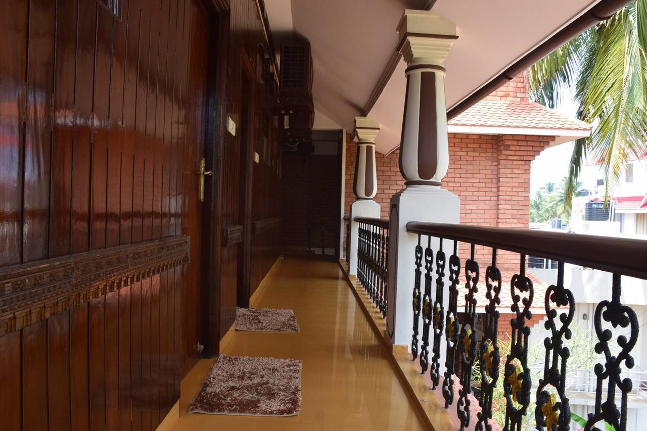 Vijaya Varma Beach Resort Kovalam Exterior foto